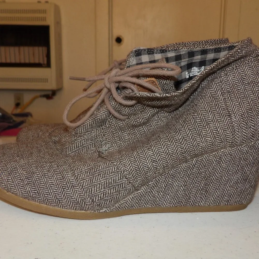 Toms Laced Wedge Sneaker Boots Sz 6M - Picture 5 of 9